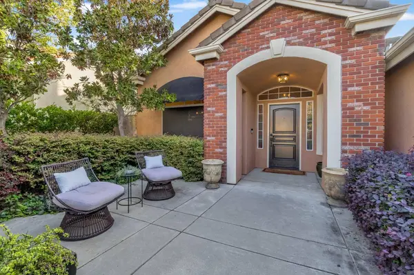 10475 N Pierpont CIR, Fresno, CA 93730