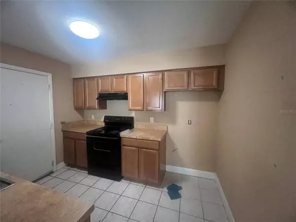 10230 GENESEE LN, Orlando, FL 32821