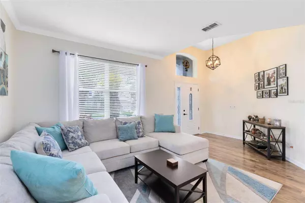 10113 HIDDEN DUNES LN, Orlando, FL 32832