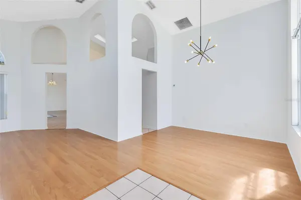 5809 DONNELLY CIR, Orlando, FL 32821