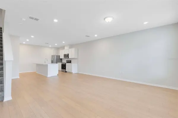 6331 BREEZE FILLED LN, Winter Garden, FL 34787