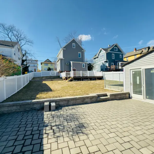 633 Linden Ave #1, Teaneck, NJ 07666-2353