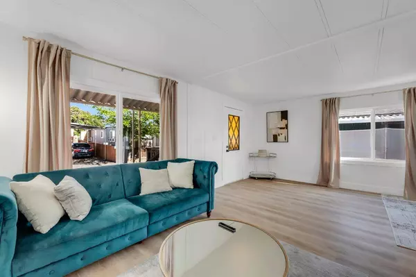 7526 Costa Mesa CIR #122, North Highlands, CA 95660