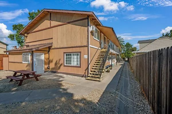 2944 Del Paso BLVD, Sacramento, CA 95815