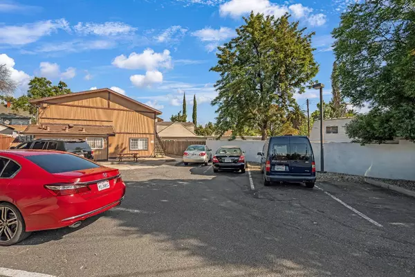 2944 Del Paso BLVD, Sacramento, CA 95815