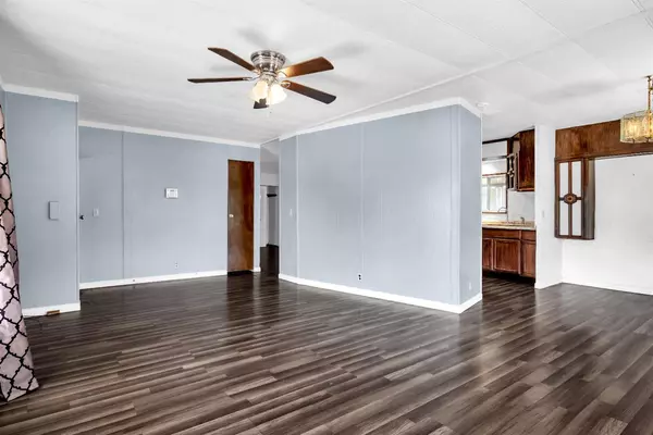 7548 Huckleberry LN, Sacramento, CA 95828