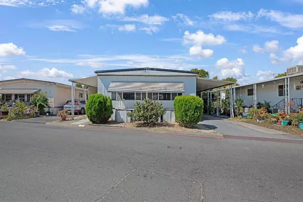 7548 Huckleberry LN, Sacramento, CA 95828