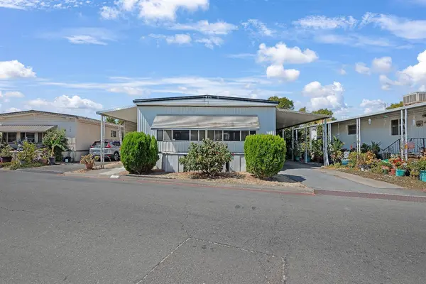 7548 Huckleberry LN, Sacramento, CA 95828
