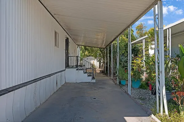 7548 Huckleberry LN, Sacramento, CA 95828