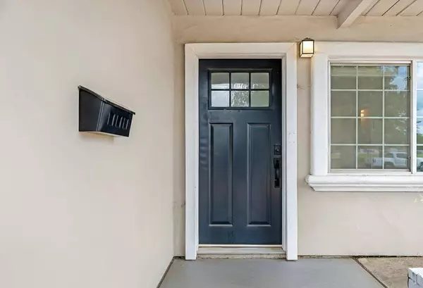 5823 61st ST, Sacramento, CA 95824