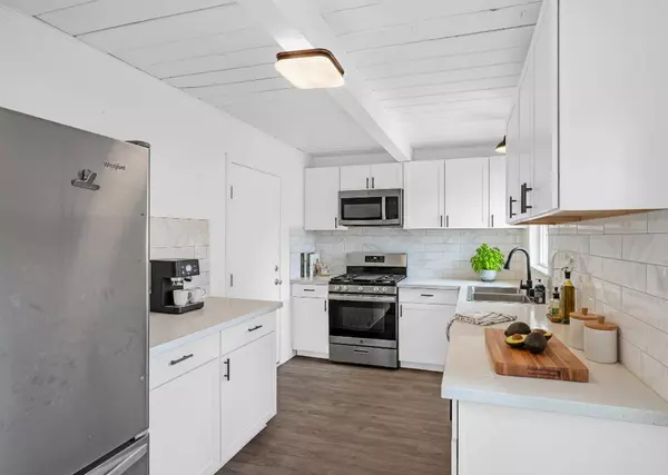 5823 61st ST, Sacramento, CA 95824