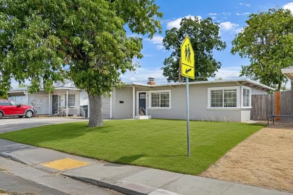 5823 61st ST, Sacramento, CA 95824