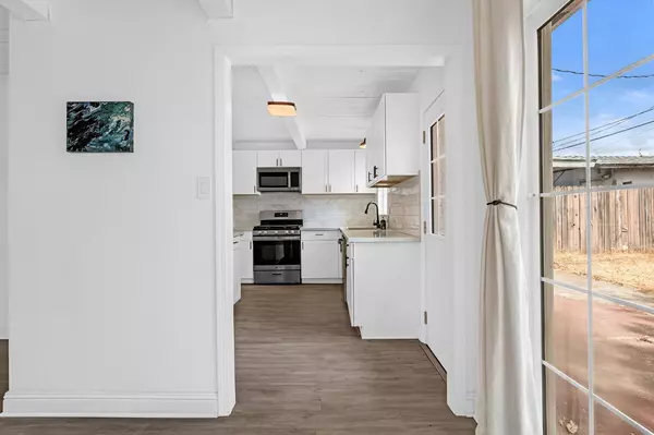 5823 61st ST, Sacramento, CA 95824