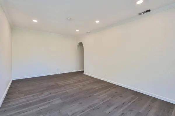 5758 Walerga RD #4, Sacramento, CA 95842