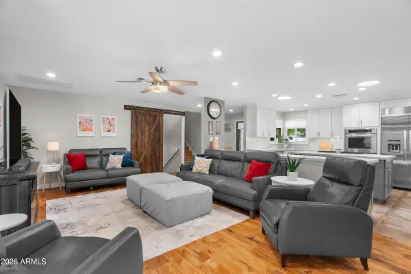 8621 E Weldon Ave, Scottsdale, AZ 85251-5077