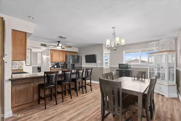 3636 W CROCUS Drive, Phoenix, AZ 85053