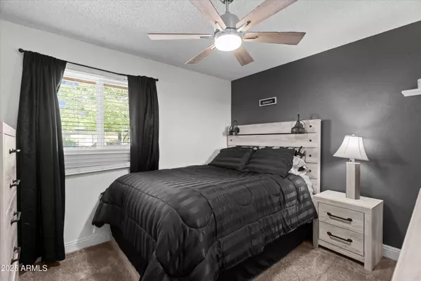 3636 W CROCUS Drive, Phoenix, AZ 85053