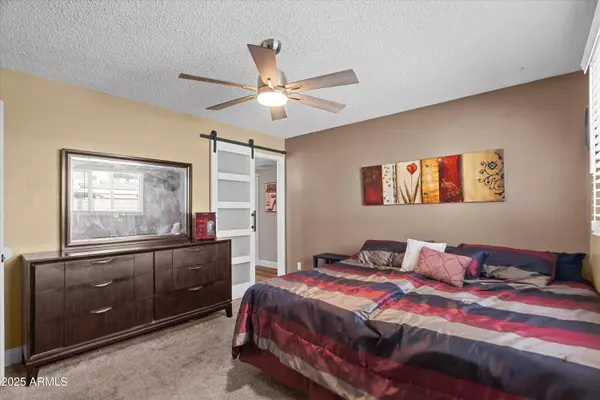 3636 W CROCUS Drive, Phoenix, AZ 85053