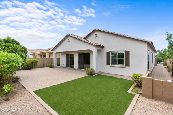 2040 E GERONIMO Street, Chandler, AZ 85225