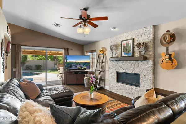 16646 N 35TH Street, Phoenix, AZ 85032