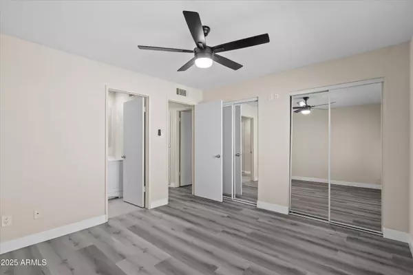 1033 N GRANITE REEF Road, Scottsdale, AZ 85257