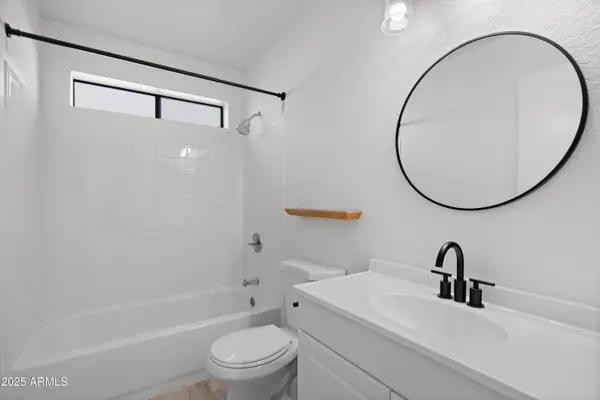 2802 E BECK Lane #2, Phoenix, AZ 85032