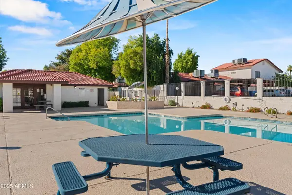 2802 E BECK Lane #2, Phoenix, AZ 85032