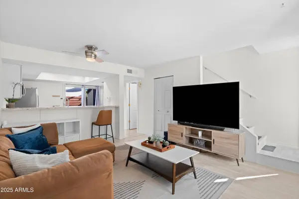 2802 E BECK Lane #2, Phoenix, AZ 85032