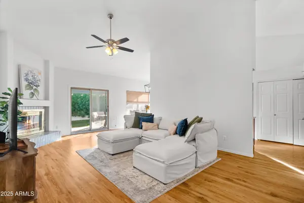 3925 E MONTE CRISTO Avenue, Phoenix, AZ 85032