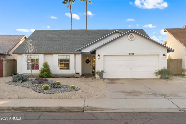 3925 E MONTE CRISTO Avenue, Phoenix, AZ 85032