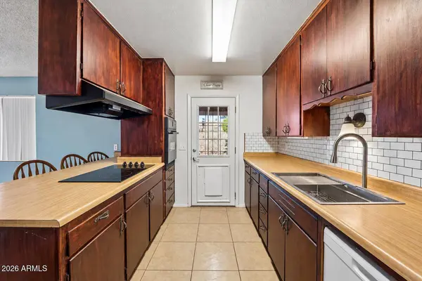 3408 W LAUREL Lane, Phoenix, AZ 85029