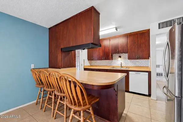 3408 W LAUREL Lane, Phoenix, AZ 85029