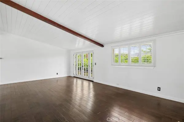 300 Esther ST, Costa Mesa, CA 92627