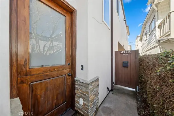 1/2 Poinsettia AVE, Corona Del Mar, CA 92625