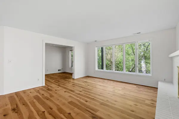 9018 Neill Lake RD, Eden Prairie, MN 55347