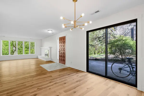 9018 Neill Lake RD, Eden Prairie, MN 55347