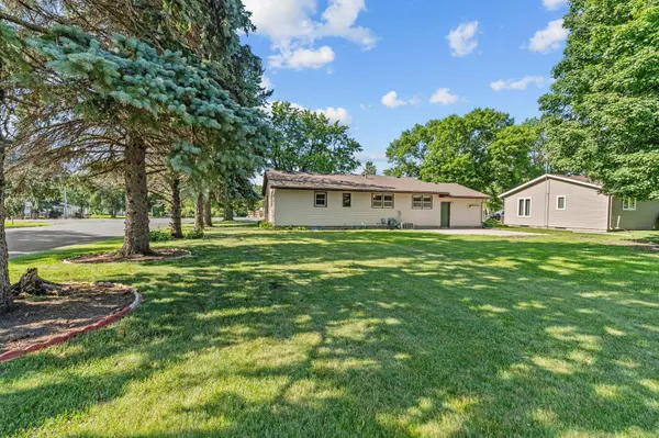 401 W Douglas ST, Arlington, MN 55307