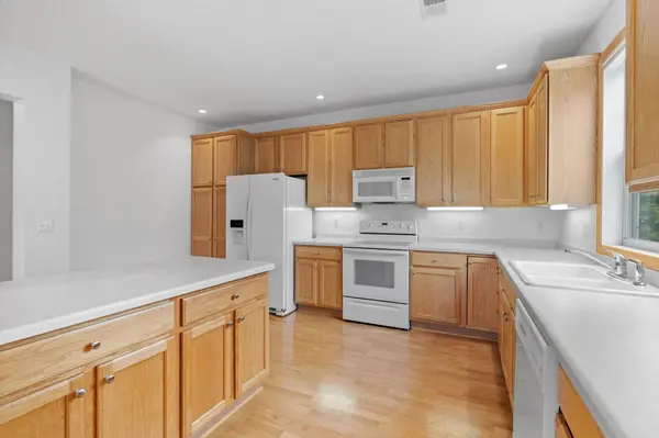 8202 Golden Valley RD, Minneapolis, MN 55427