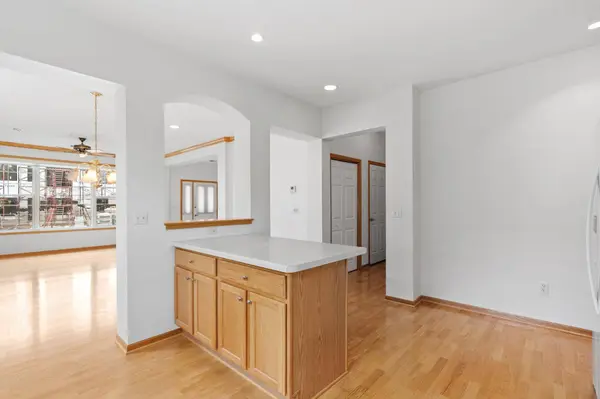 8202 Golden Valley RD, Minneapolis, MN 55427