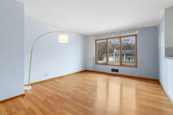 6089 Xylon AVE N, Minneapolis, MN 55428