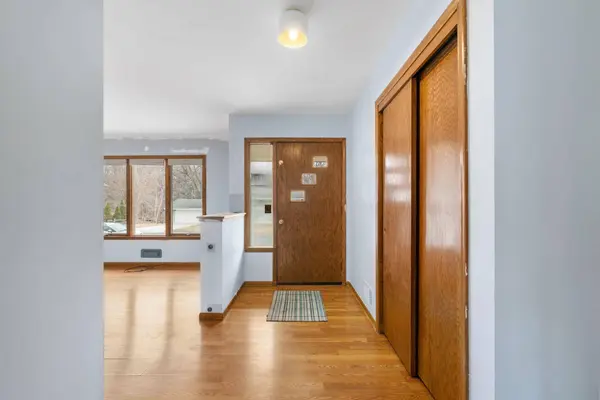 6089 Xylon AVE N, Minneapolis, MN 55428