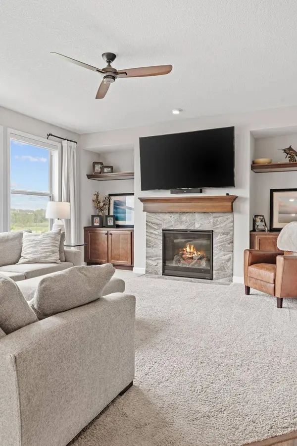 8957 Lakeside DR, Victoria, MN 55386