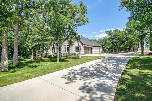 1008 Trinity Oaks Road, Weatherford, TX 76087