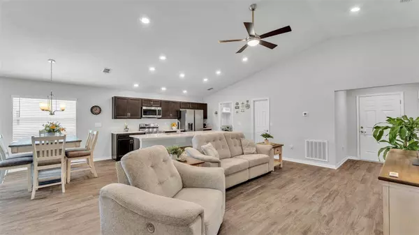 122 ST THOMAS DR, Mulberry, FL 33860