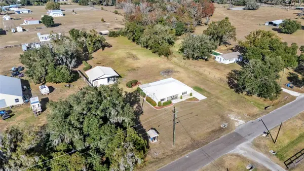 9326 EDISON RD, Lithia, FL 33547