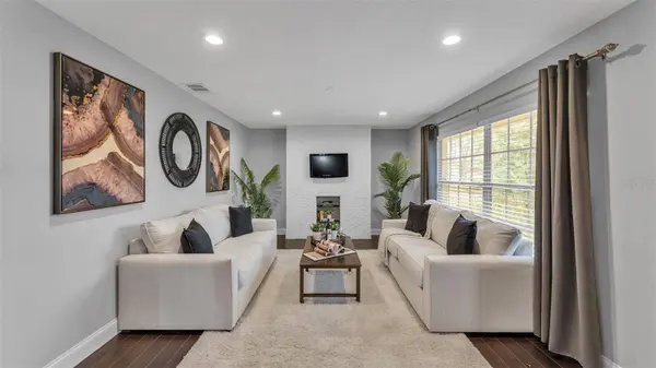 7729 LAKE ANDREA CIR, Mount Dora, FL 32757