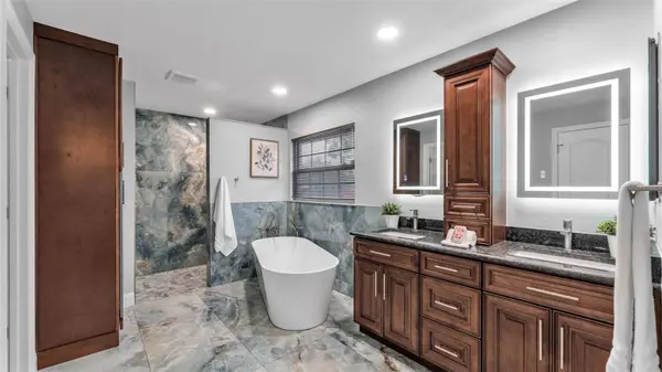 7729 LAKE ANDREA CIR, Mount Dora, FL 32757