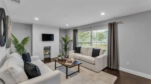 7729 LAKE ANDREA CIR, Mount Dora, FL 32757