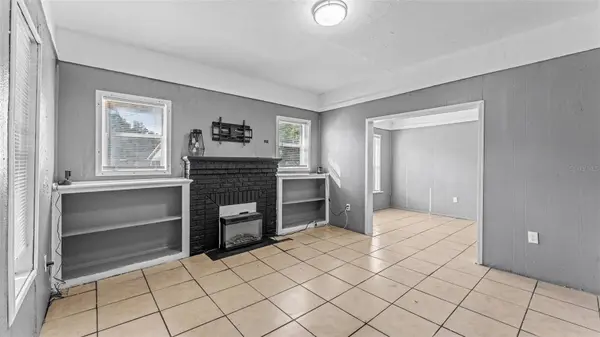 1232 WRIGHT DR, Lakeland, FL 33805