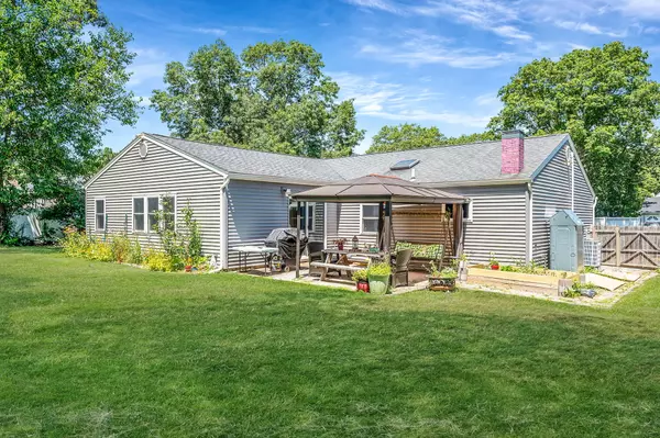 Middle Island, NY 11953-2125,6 Shelley Dr